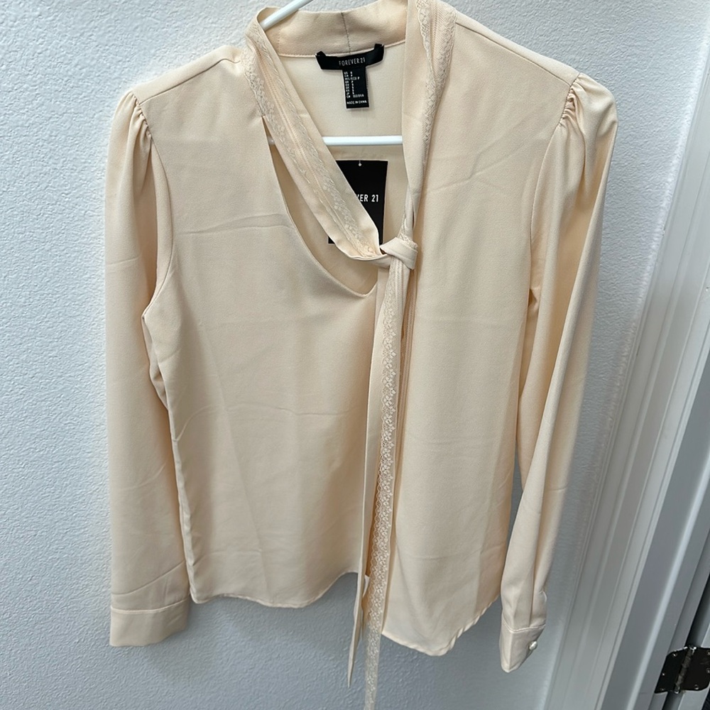 NWT Forever 21 Blouse